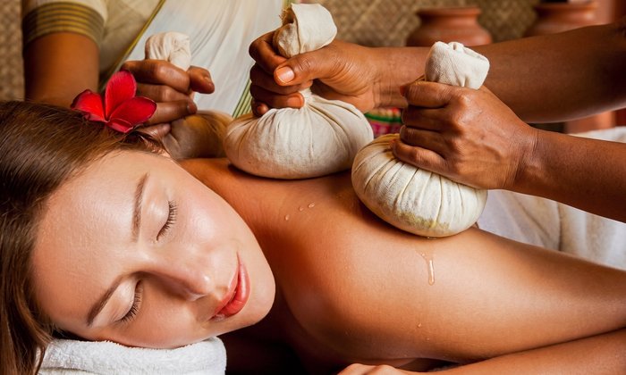 Abhyangana Massage